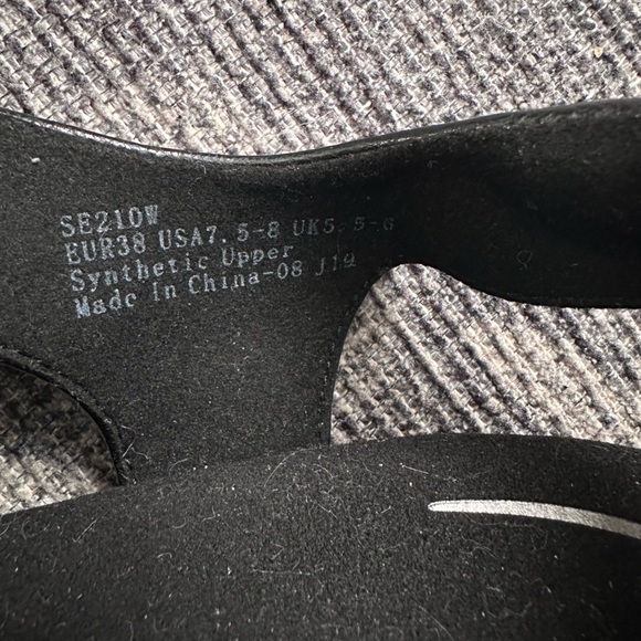 Aetrex Black Women's Sandals - Picture 7 of 7